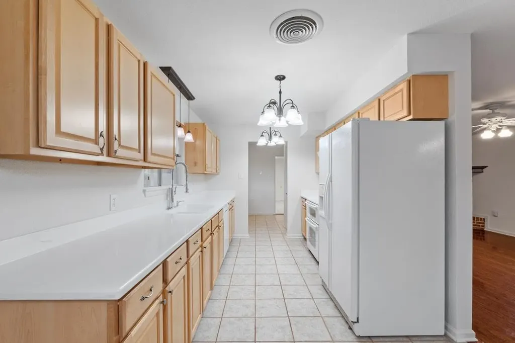 6201 Oakclaire Drive Austin TX 78735