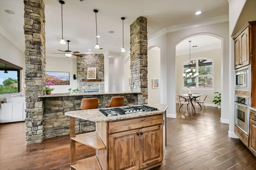 4408 Blacksmith Cove Spicewood TX 78669