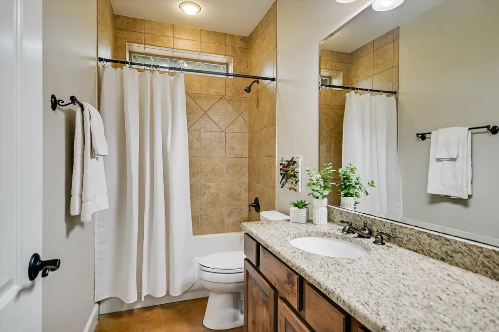 4408 Blacksmith Cove Spicewood TX 78669