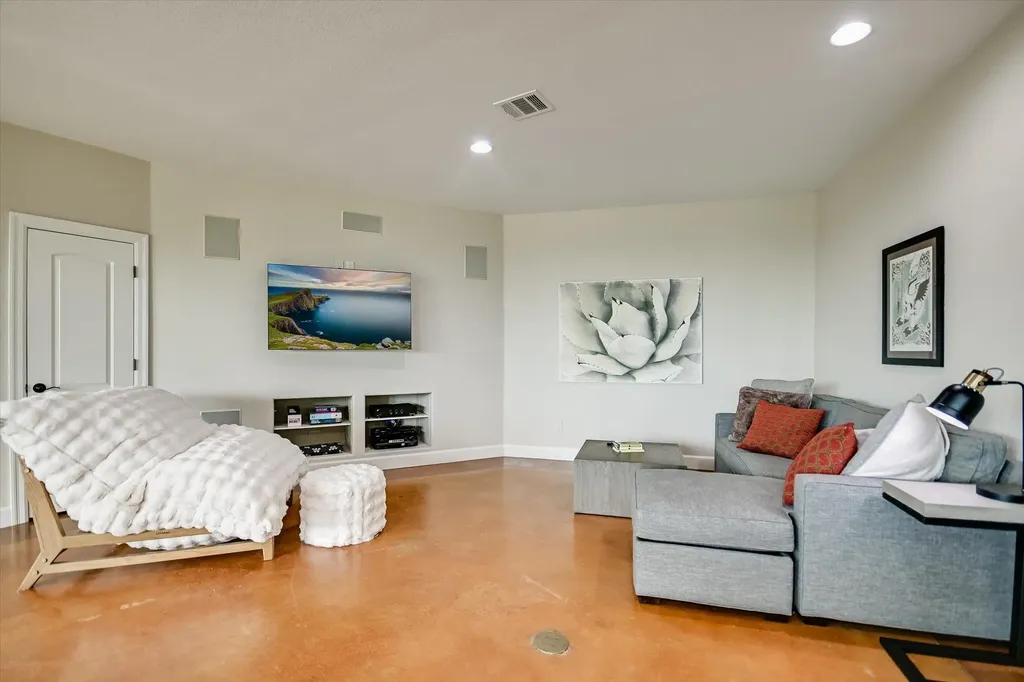4408 Blacksmith Cove Spicewood TX 78669
