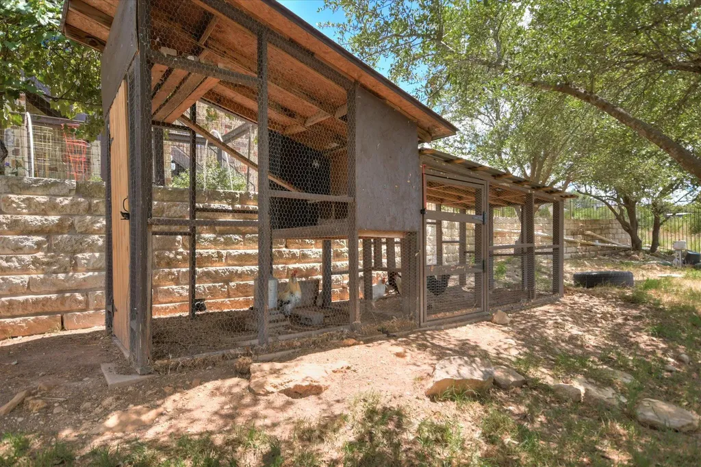 4408 Blacksmith Cove Spicewood TX 78669