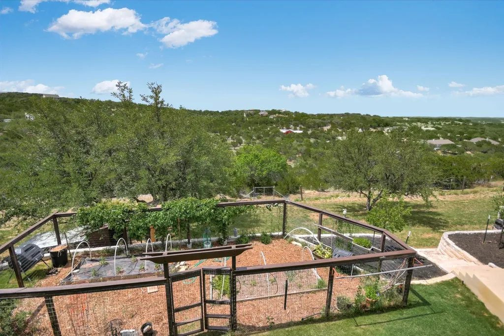 4408 Blacksmith Cove Spicewood TX 78669