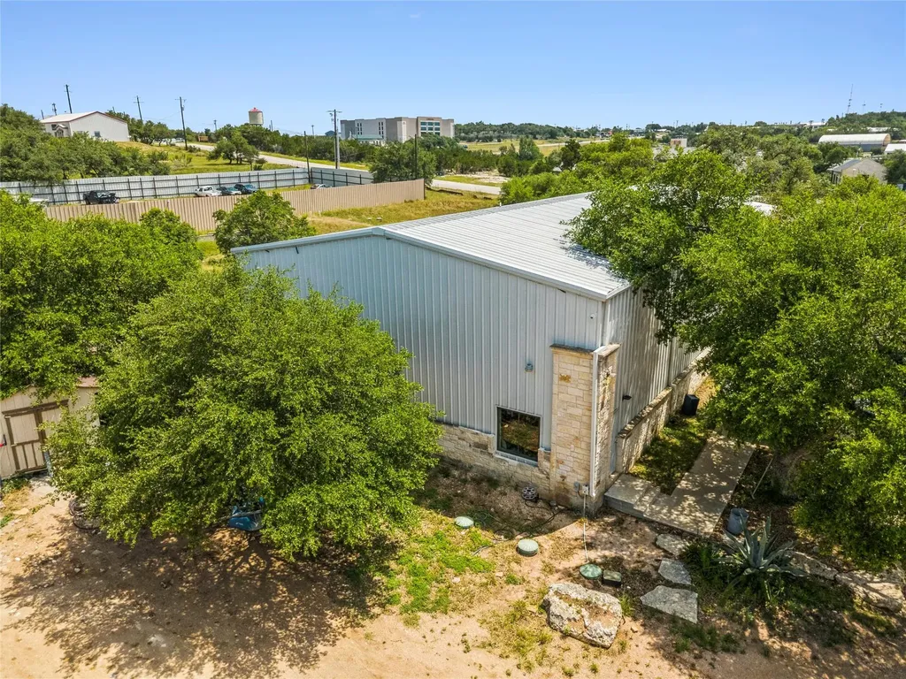 179 S Canyonwood Drive Dripping Springs TX 78620