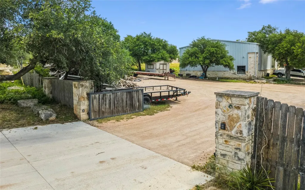 179 S Canyonwood Drive Dripping Springs TX 78620