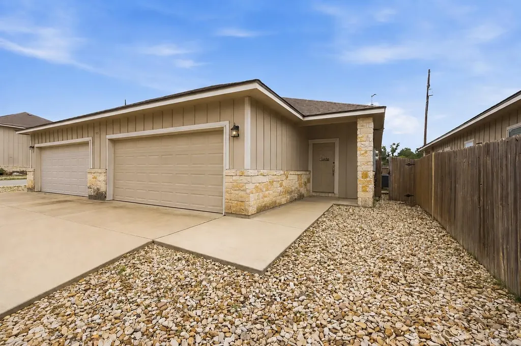 404 Carl Shipp Drive Liberty Hill TX 78642