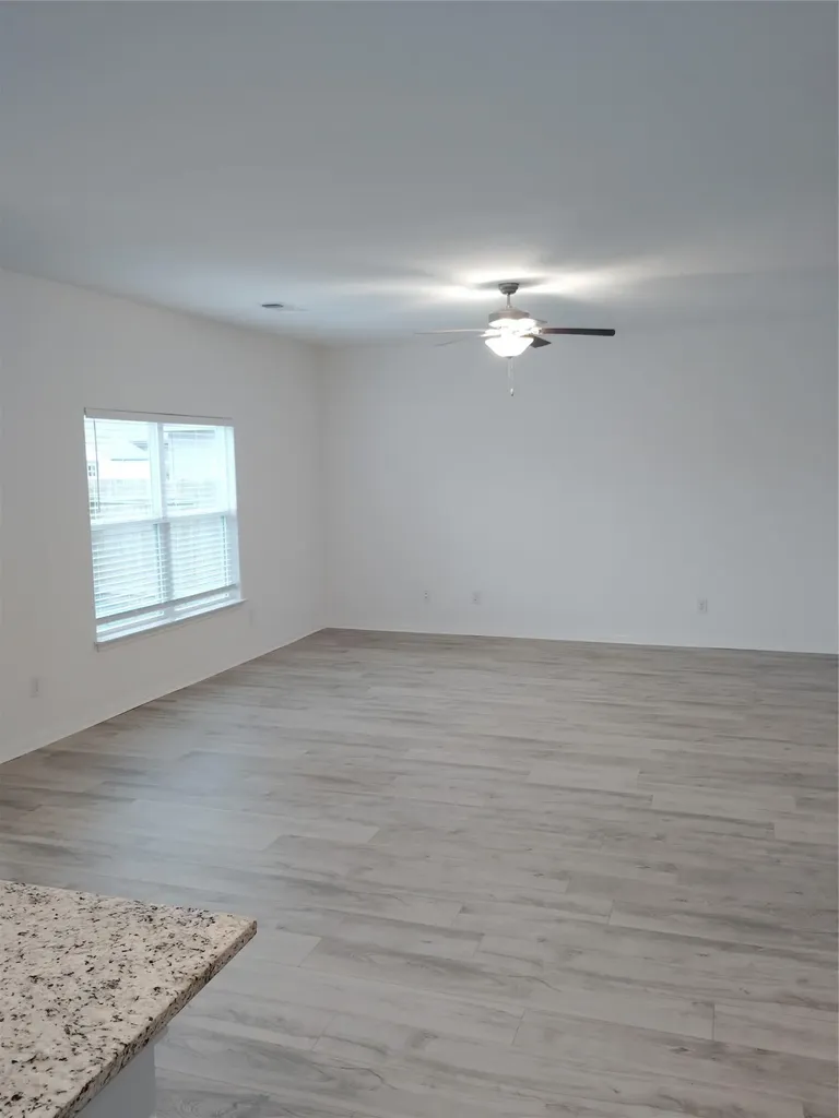 14024 Prairie Schooner Pass Elgin TX 78621