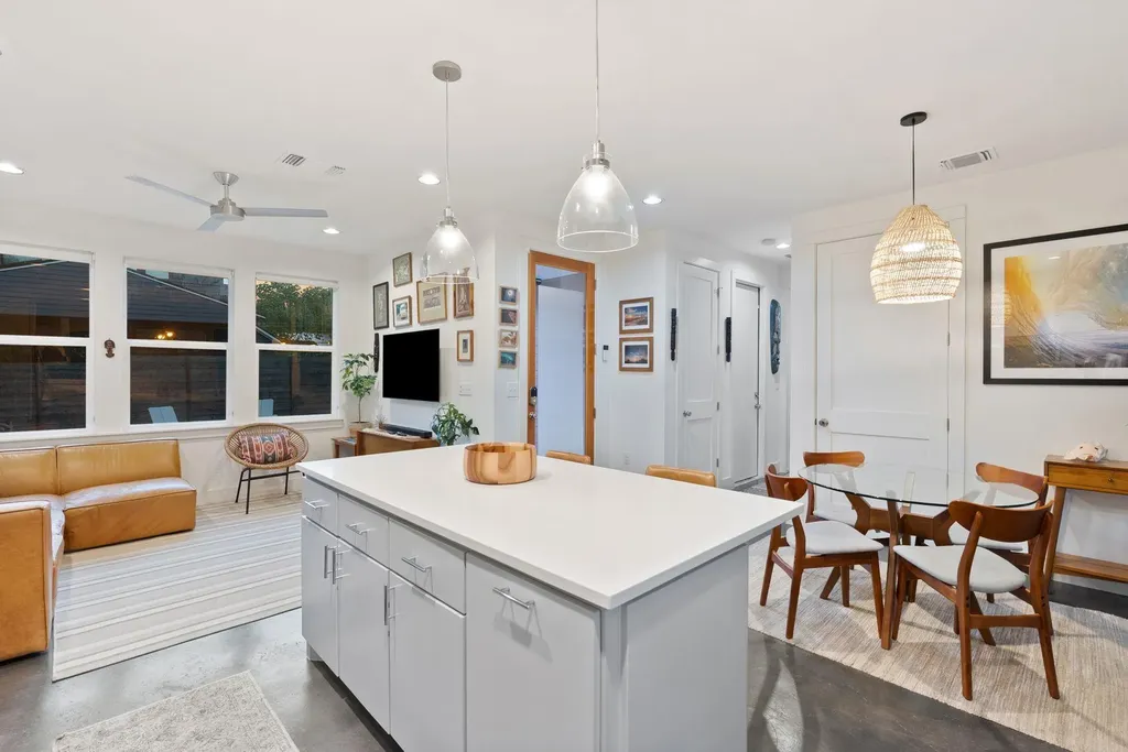 1709 Perez Street Austin TX 78721