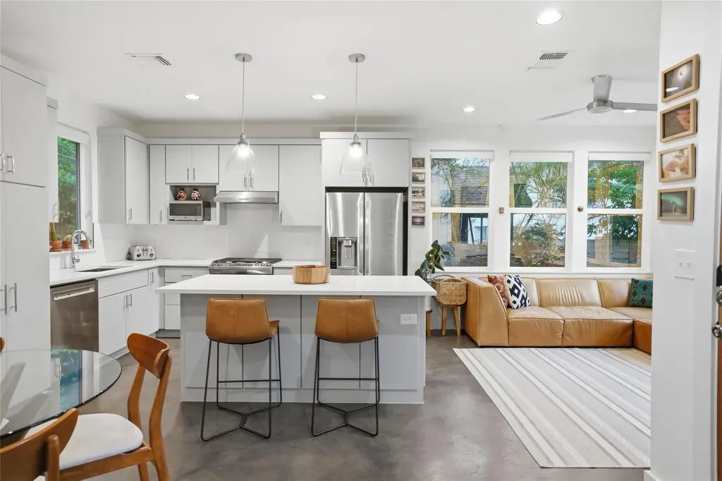 1709 Perez Street Austin TX 78721