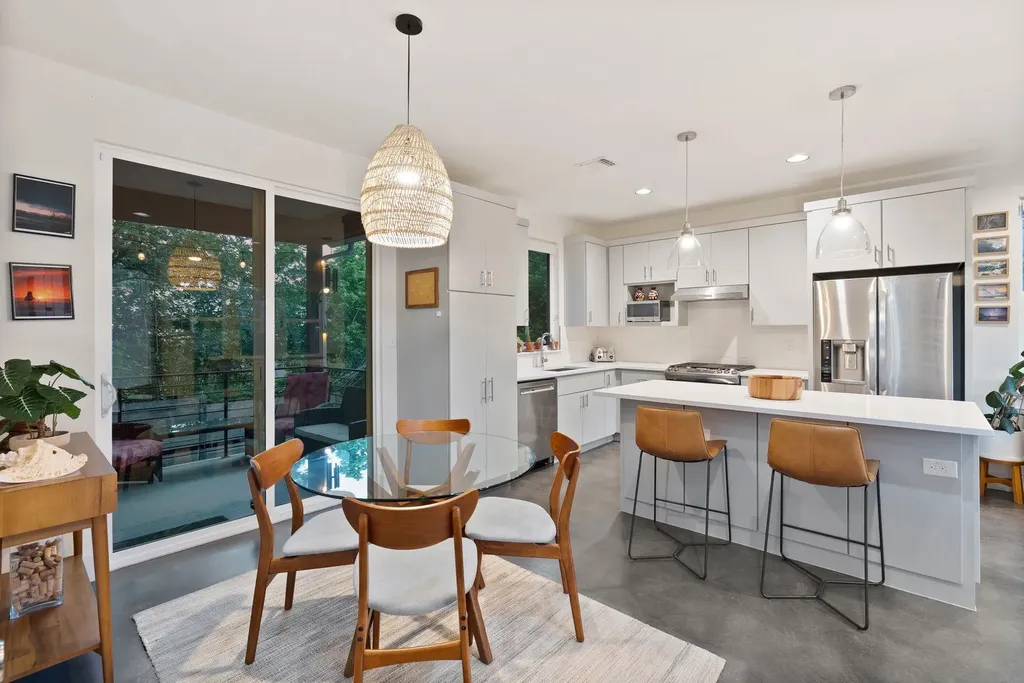 1709 Perez Street Austin TX 78721