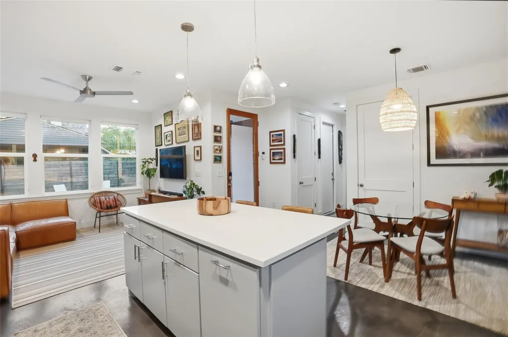 1709 Perez Street Austin TX 78721