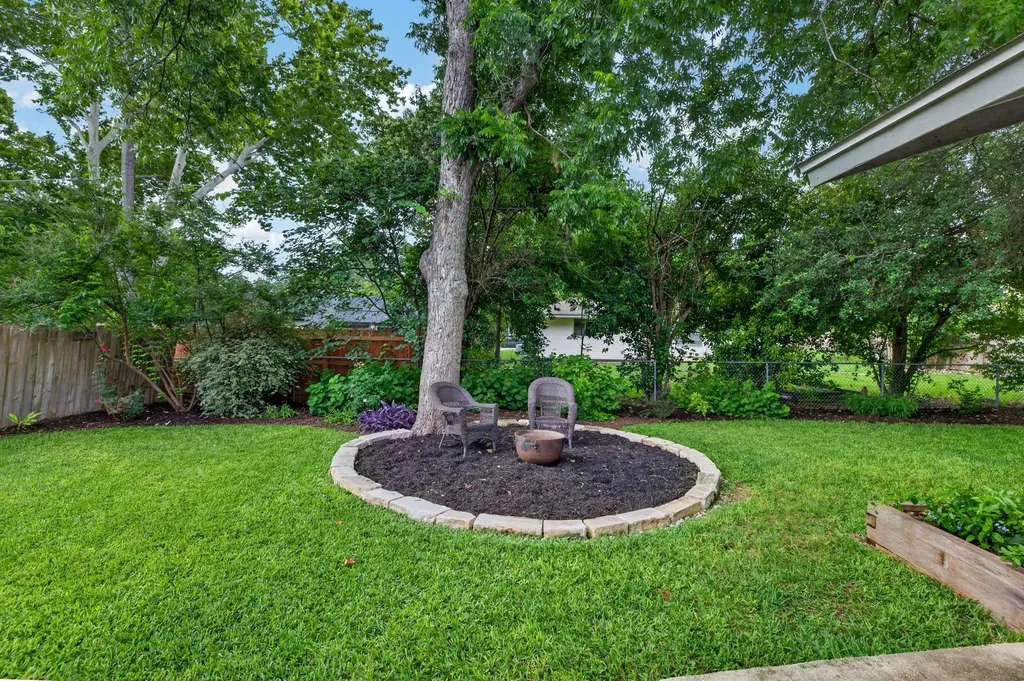 1103 Chesapeake Drive Austin TX 78758