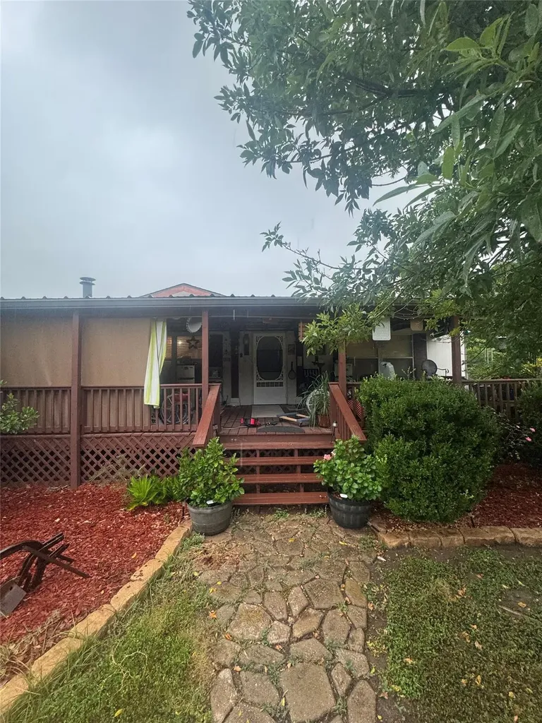 204 Linda Drive Spicewood TX 78669