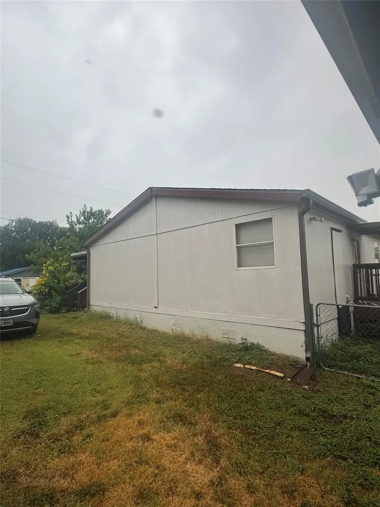 204 Linda Drive Spicewood TX 78669
