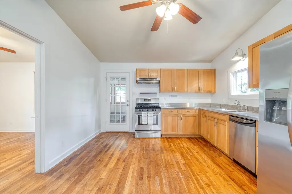 712 Nowotny Lane Austin TX 78702