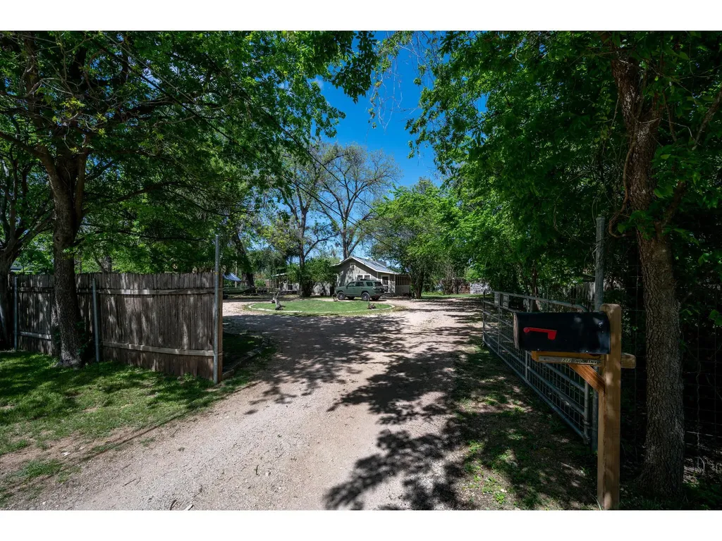 712 Nowotny Lane Austin TX 78702