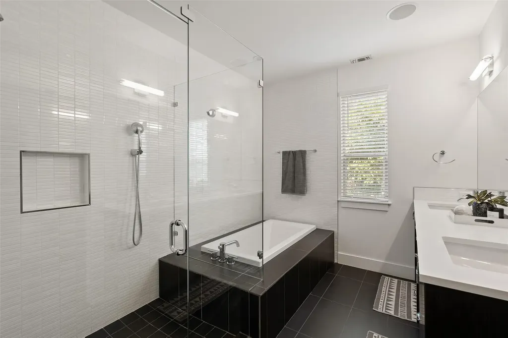 2105 Goodrich Avenue Austin TX 78704