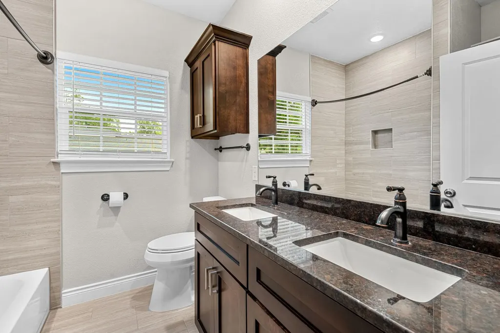 104 Bill Street Elgin TX 78621