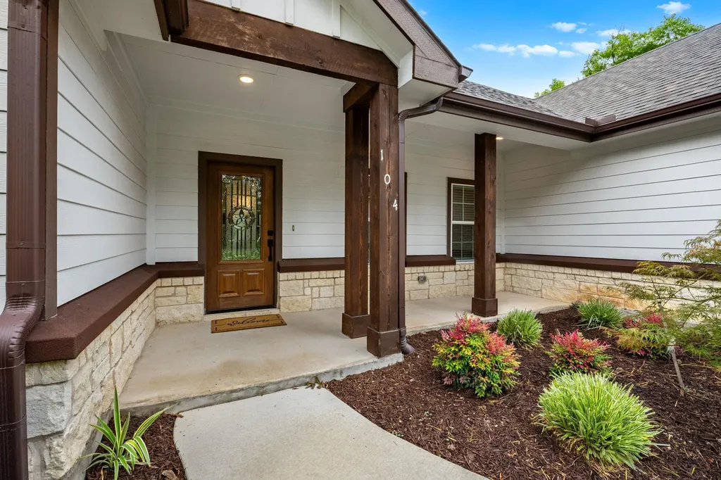 104 Bill Street Elgin TX 78621