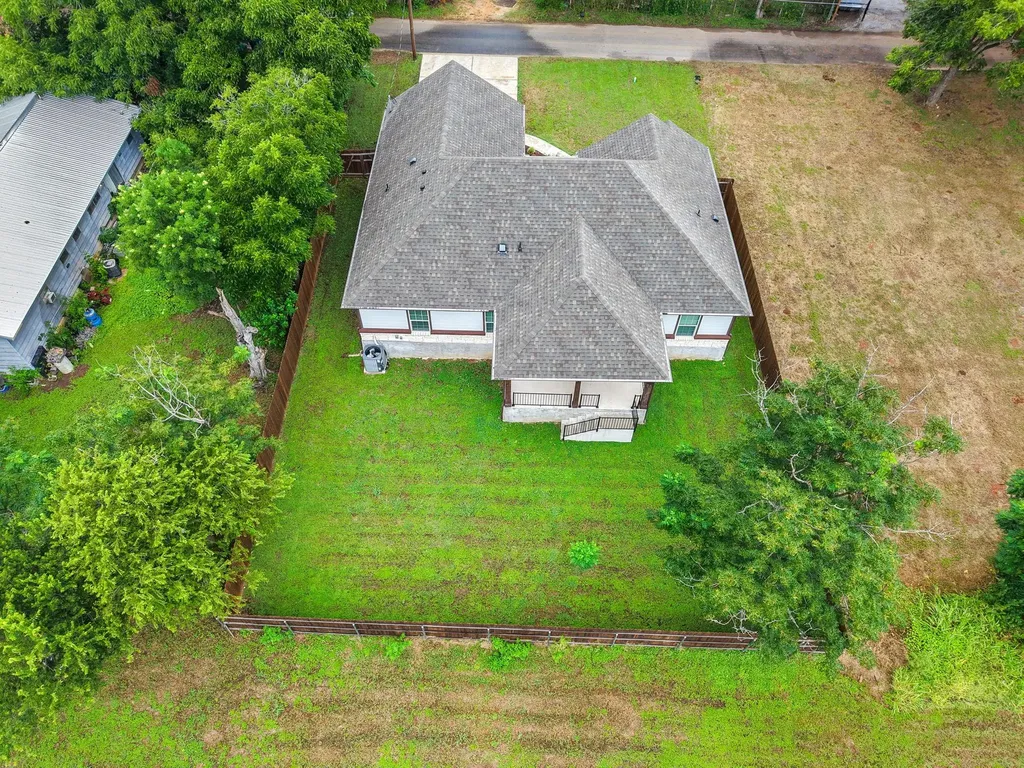 104 Bill Street Elgin TX 78621