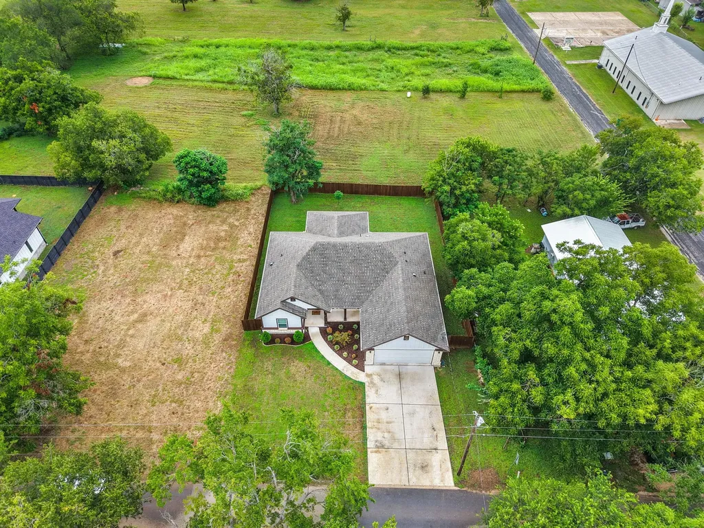 104 Bill Street Elgin TX 78621