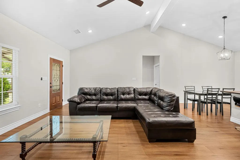 104 Bill Street Elgin TX 78621
