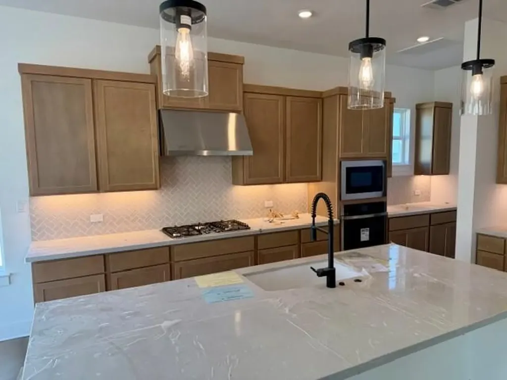 5133 Colombo View Leander TX 78641