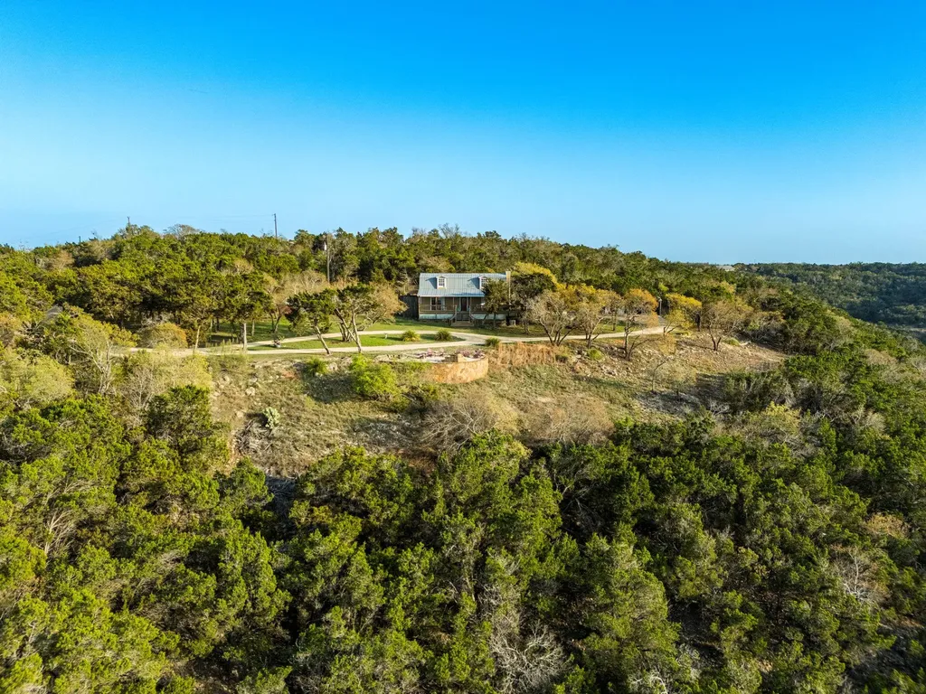 281 Kloster Lane Blanco TX 78606