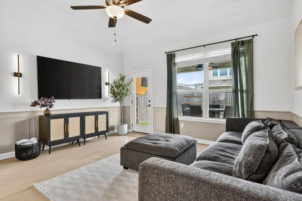 8604 Cottage Rose Drive Austin TX 78744