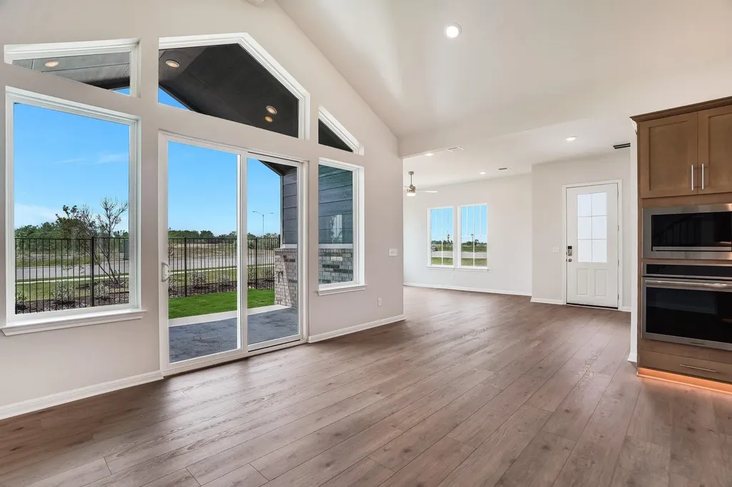 8616 Dongan Drive Austin TX 78744