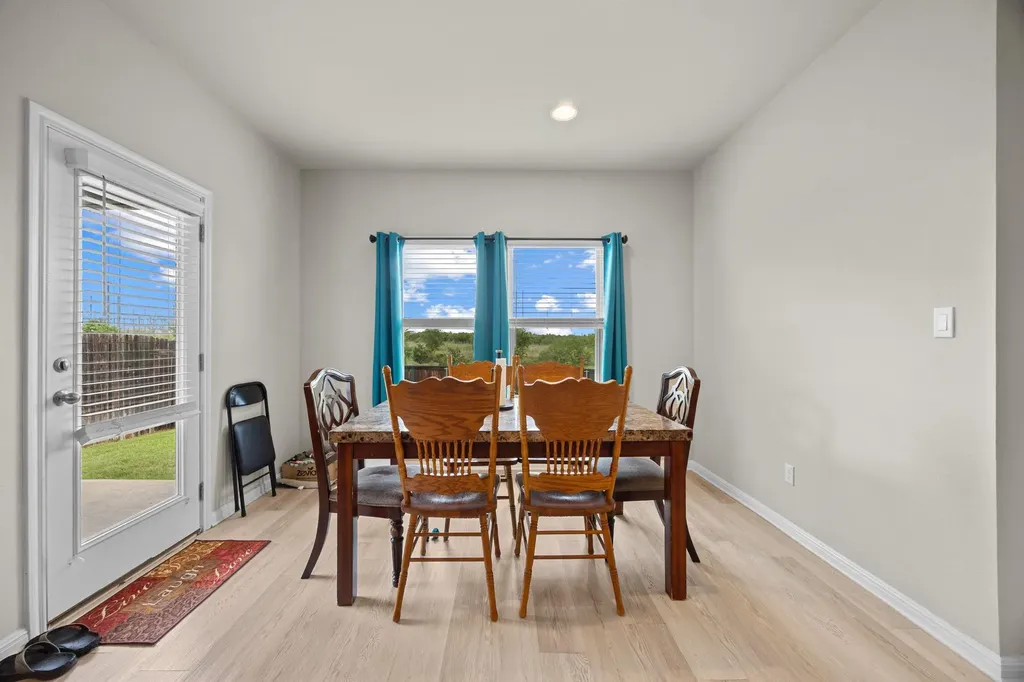 558 Nautical Loop Kyle TX 78640