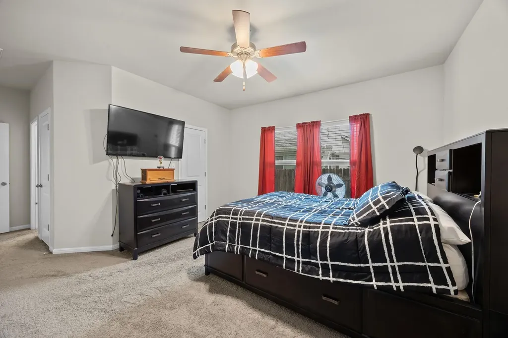 558 Nautical Loop Kyle TX 78640