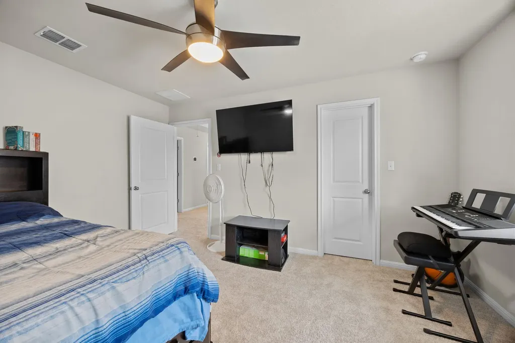 558 Nautical Loop Kyle TX 78640