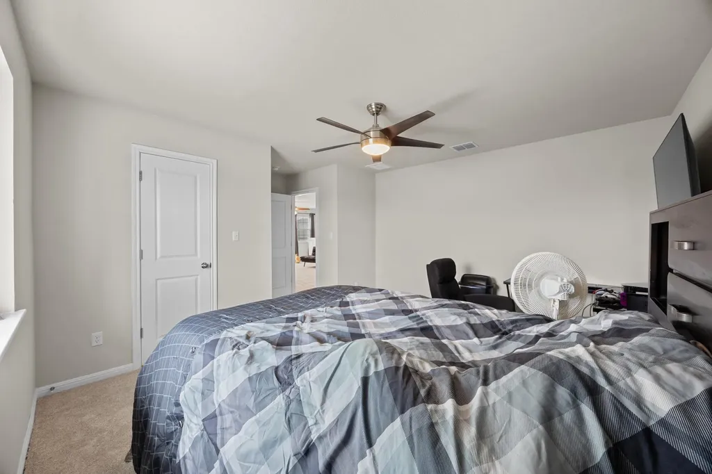 558 Nautical Loop Kyle TX 78640