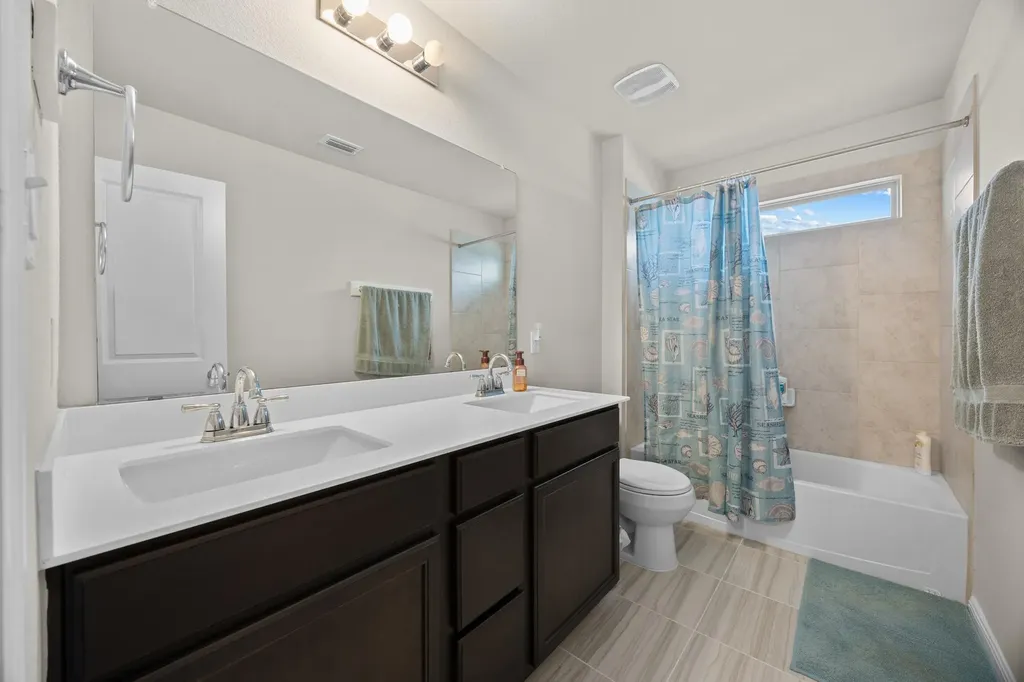 558 Nautical Loop Kyle TX 78640