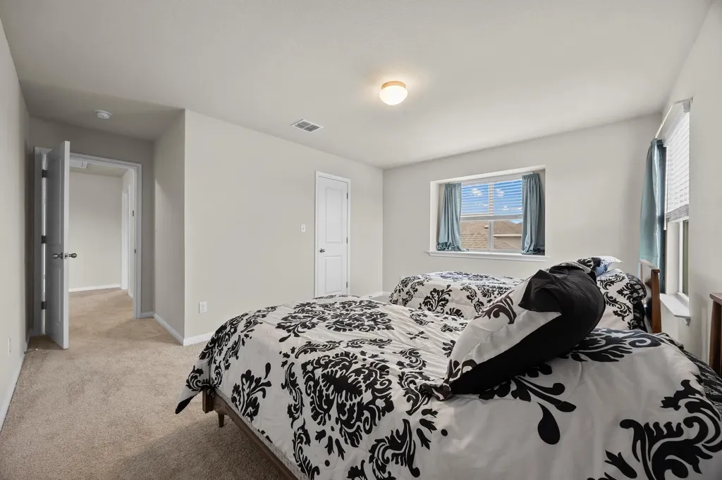 558 Nautical Loop Kyle TX 78640