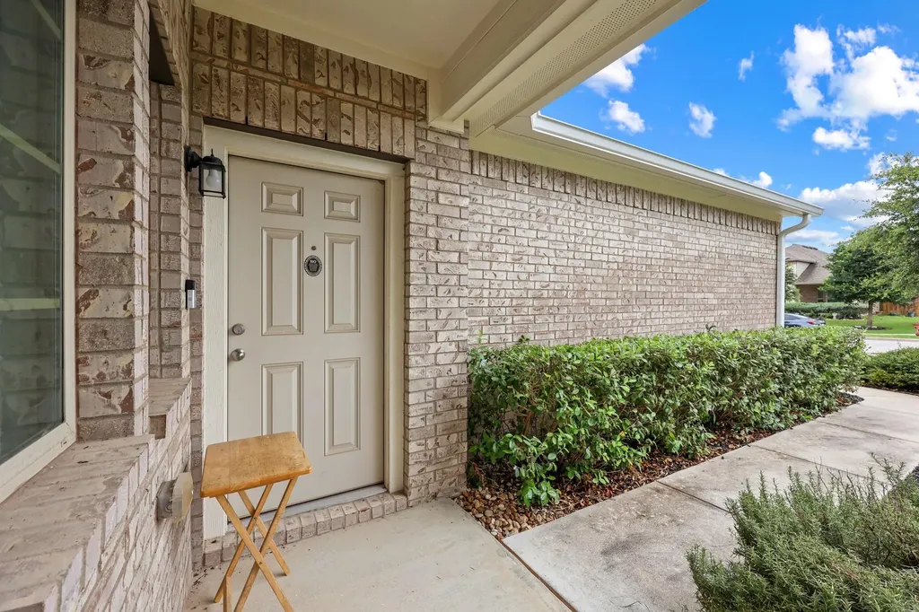 558 Nautical Loop Kyle TX 78640