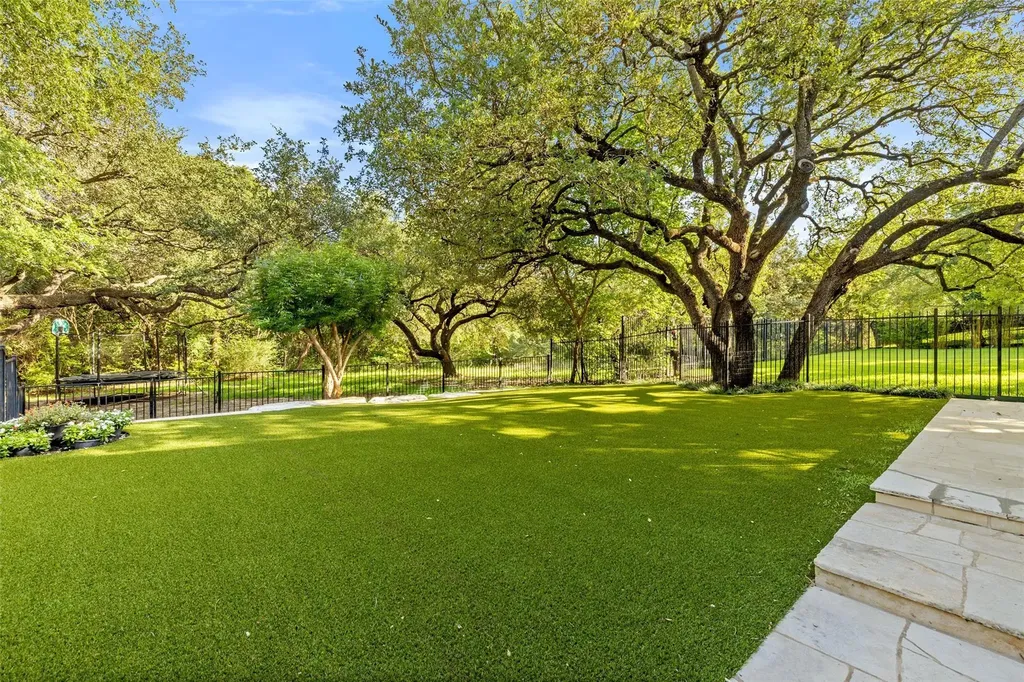 3413 Bunny Run Austin TX 78746