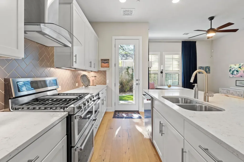 4323 Spicewood Springs Road Austin TX 78759