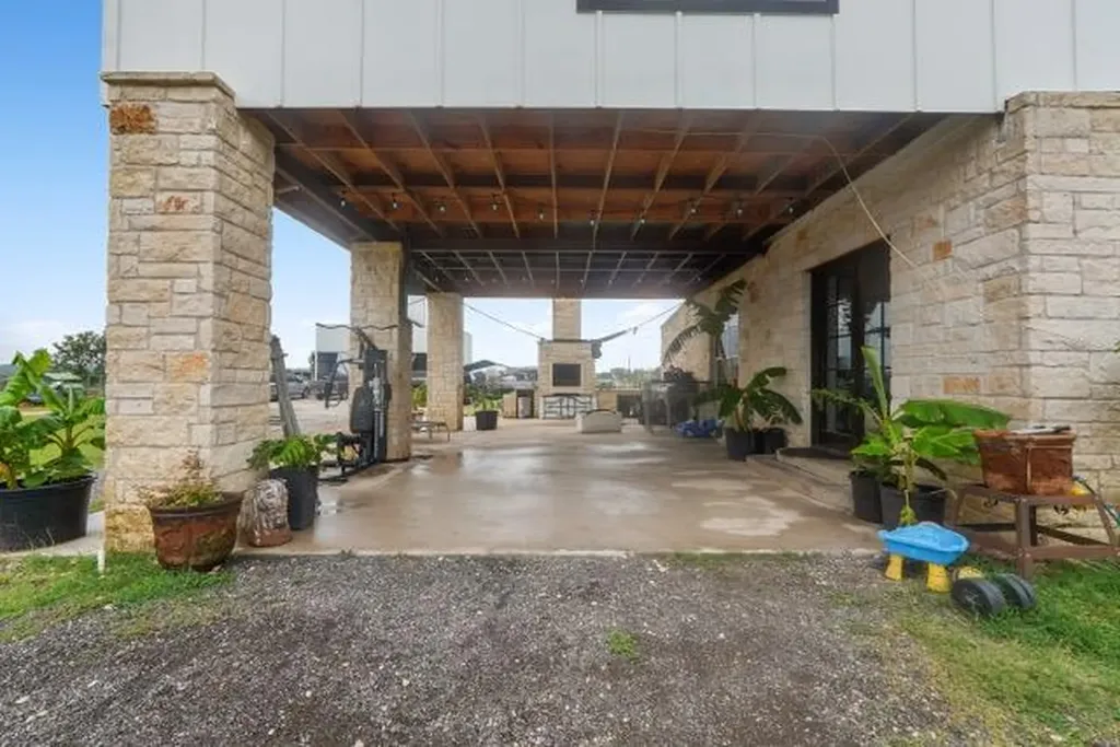 1228 Fm 969 Bastrop TX 78602