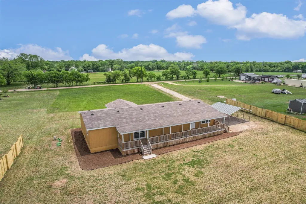 202 Lazy River Lane Elgin TX 78621