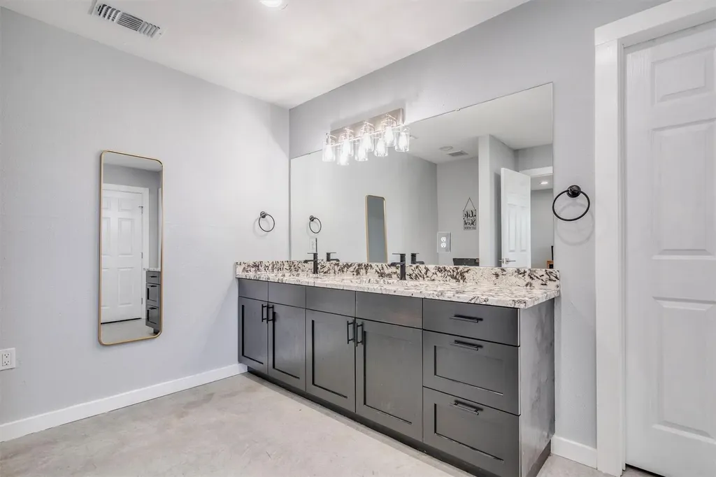 4001 Barth Road Lockhart TX 78644