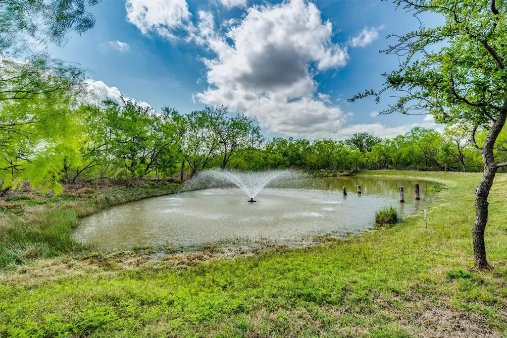 4001 Barth Road Lockhart TX 78644