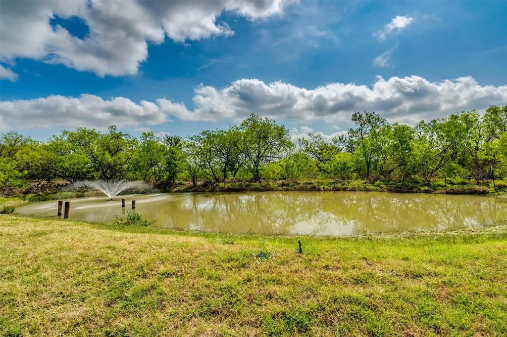 4001 Barth Road Lockhart TX 78644