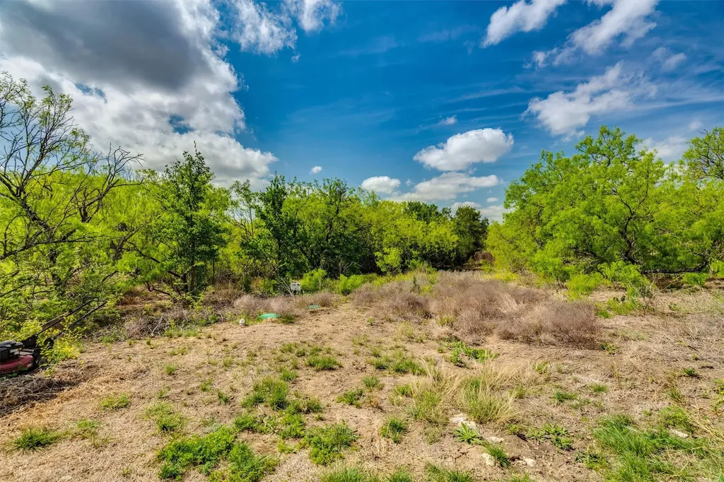 4001 Barth Road Lockhart TX 78644