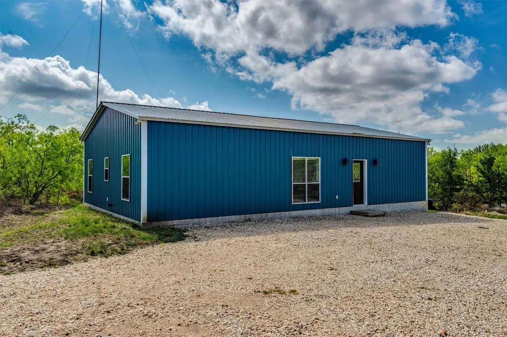4001 Barth Road Lockhart TX 78644