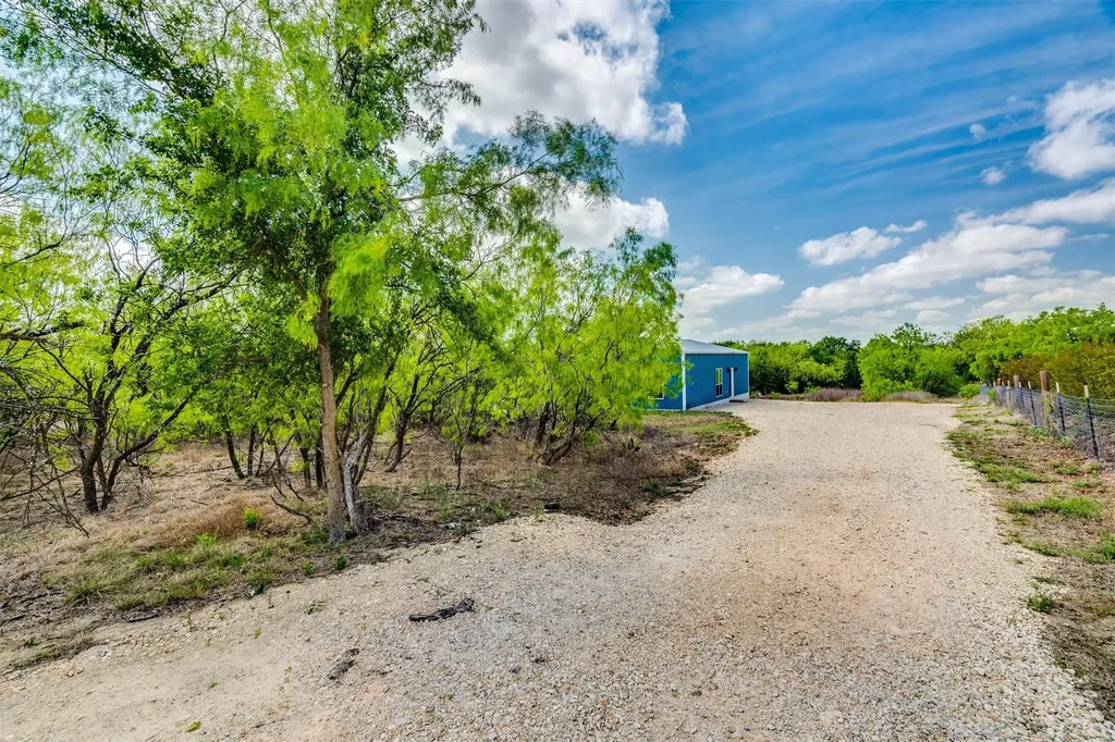 4001 Barth Road Lockhart TX 78644