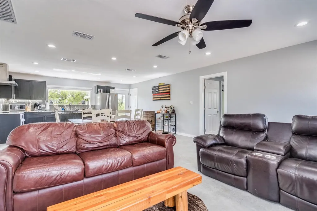 4001 Barth Road Lockhart TX 78644