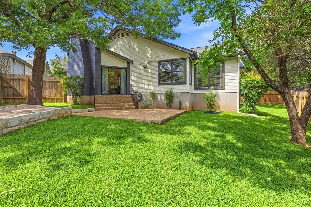 7413 Lakewood Drive Austin TX 78750