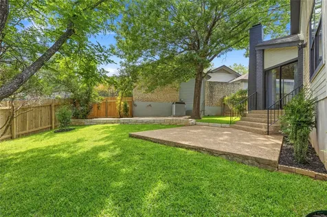 7413 Lakewood Drive Austin TX 78750