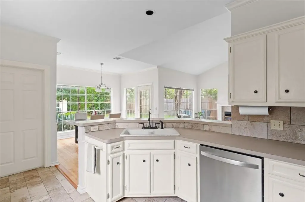 3201 Sesbania Drive Austin TX 78748